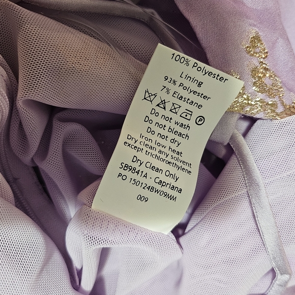 HOUSE OF CB 'Capriana'  Orchid Jacquard Satin Gown - Picture 6 of 6